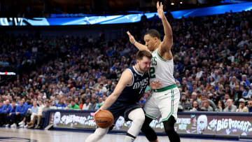 Luka Doncic tendrá de compañero en los Mavericks a un buen jugador de rol quien arriba desde los Celtics