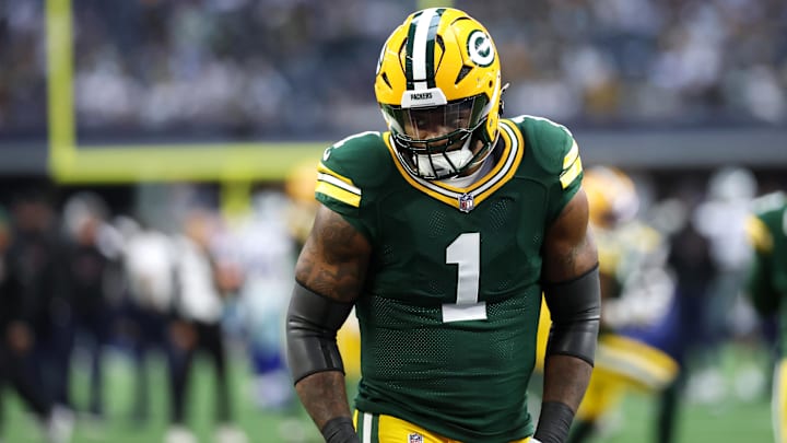 Green Bay Packers defensive end Micah Parsons warms up before the game against the Dallas Cowboys.