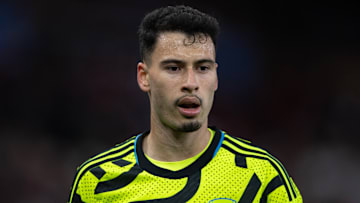 Aston Villa v Arsenal FC - Premier League