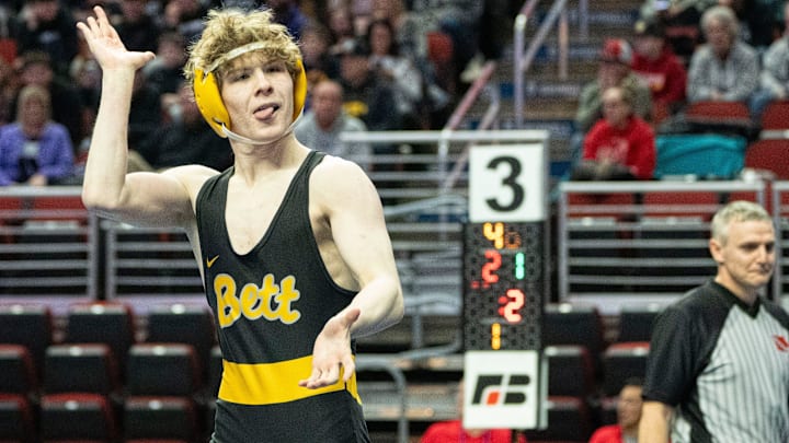 Bettendorf's Jake Knight committed to wrestle for Illinois. He is a two-time state champion in Iowa high school wrestling. Bettendorf's Jake Knight committed to wrestle for Illinois. He is a two-time state champion in Iowa high school wrestling.