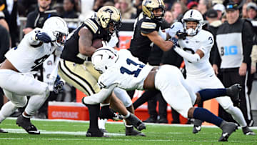Penn State Nittany Lions defensive end Abdul Carter (11)
