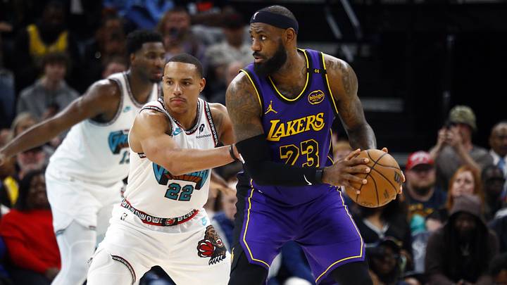 LeBron James Injury Status for Lakers vs Rockets