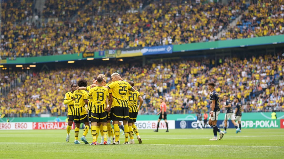 1. FC Phönix Lübeck v Borussia Dortmund - DFB-Pokal