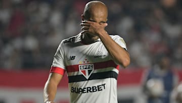 Lucas sente dores no joelho e segue fora no São Paulo 