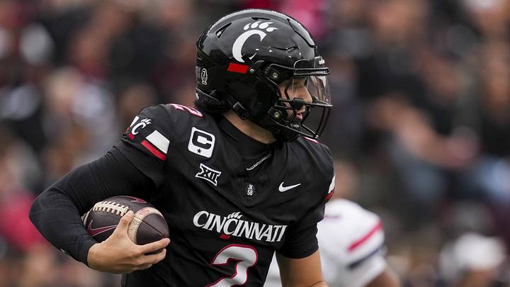 Cincinnati Bearcats quarterback Brendan Sorsby