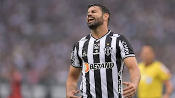 Atacante citou "calote" para explicar o porquê da transferência para o Timão não ter acontecido 