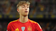 Dean Huijsen debütierte bereits für die spanische A-Nationalmannschaft.