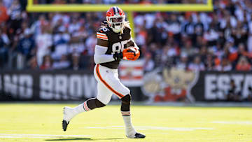 Sep 8, 2024; Cleveland, Ohio, USA; Cleveland Browns tight end David Njoku (85) runs the ball against the Dallas Cowboys during the first quarter at Huntington Bank Field.