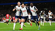 Em 4 a 3 emocionante, o Tottenham eliminou o Manchester United