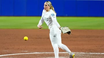 Oregon's Lyndsey Grein (33) throws a pitch during the Women's College World Series softball game between the Oregon Ducks and the Ole Miss Rebels at Devon Park in Oklahoma City, Friday, May, 30, 2025.