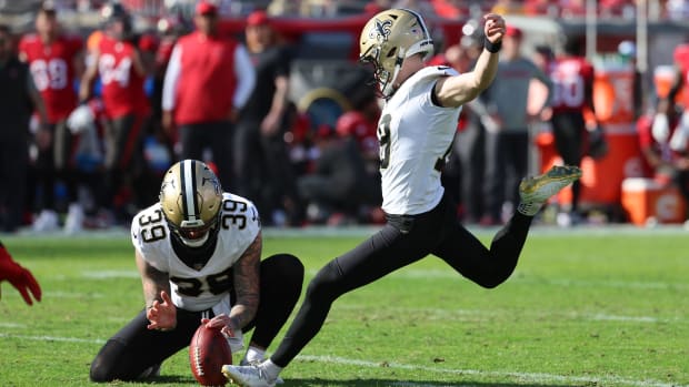 New Orleans Saints place kicker Blake Grupe (19) makes a field goal against the Tampa Bay Buccaneers