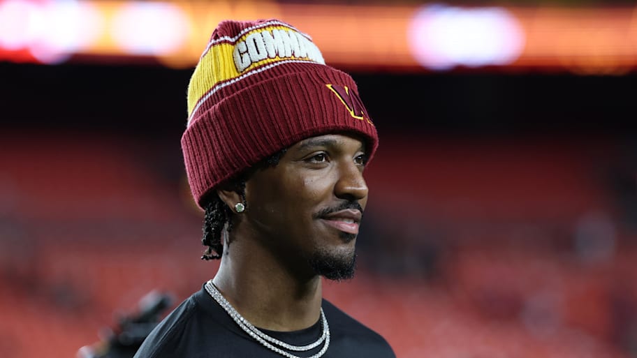 Washington Commanders quarterback Jayden Daniels looks on after the game against the Cincinnati Bengals. | Amber Searls-Imagn Images