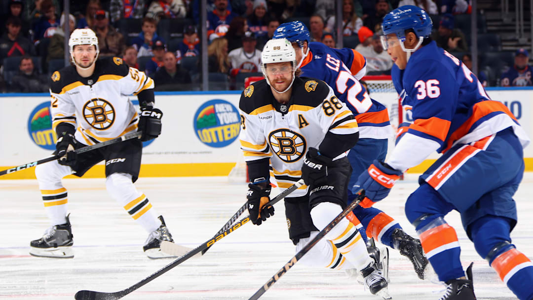 Boston Bruins v New York Islanders