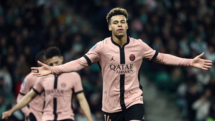 FBL-FRA-LIGUE1-SAINT-ETIENNE-PSG