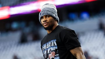 Dallas Cowboys linebacker Micah Parsons warms up before the game against the Los Angeles Rams.
