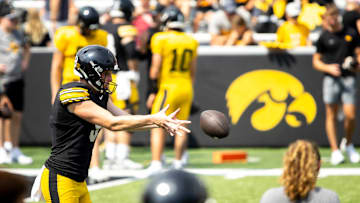 The Auburn Tigers' decision to claim the 1958 college football national championship was ripped by one Iowa Hawkeyes site