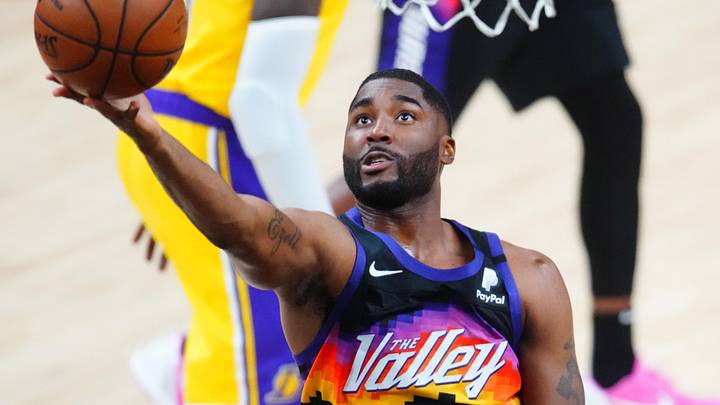 Jun 1, 2021; Phoenix, Arizona, USA; Phoenix Suns guard E'Twaun Moore (55) against the Los Angeles Lakers during game five in the first round of the 2021 NBA Playoffs at Phoenix Suns Arena. Mandatory Credit: Mark J. Rebilas-Imagn Images
