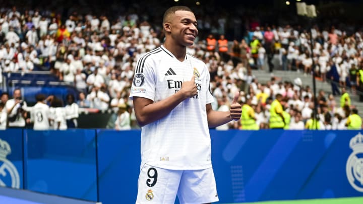 Kylian Mbappé lors de sa présentation au Santiago Bernabéu ce mardi 