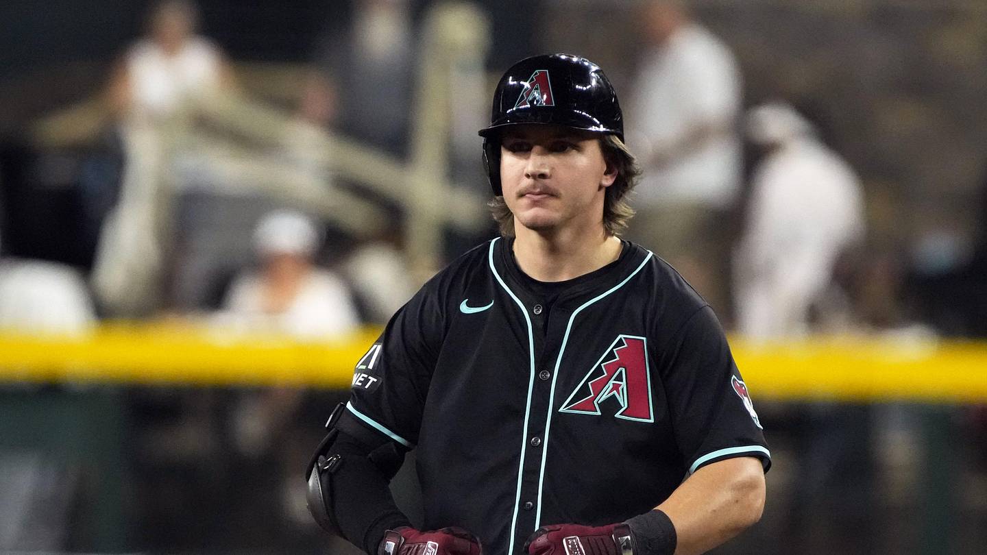 Diamondbacks Split Series Behind Big Inning, Bullpen - Vimarsana News