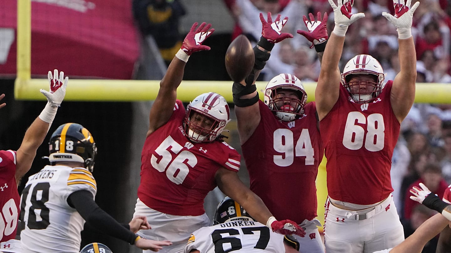 Wisconsin heads to Iowa for primetime battle on national television