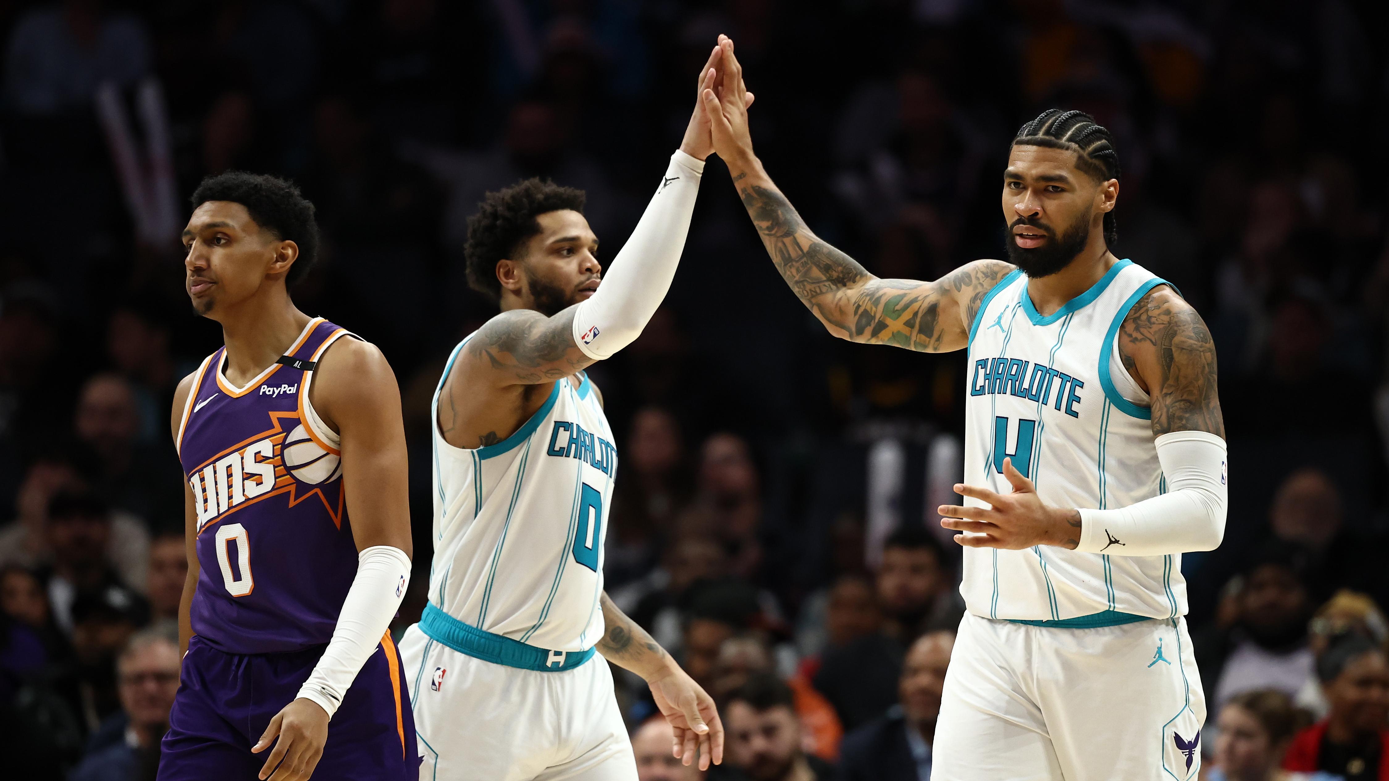 Suns Trade for Center Richards to Boost Playoff Hopes