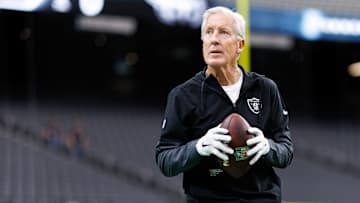 Tennessee Titans v Las Vegas Raiders