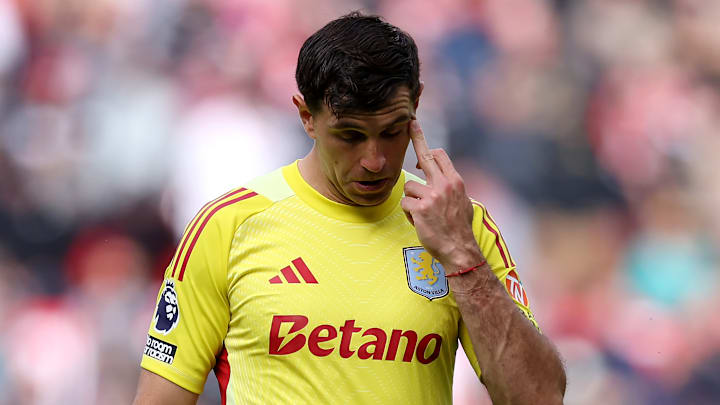 Emiliano Martinez a peut-être condamné son club. Emiliano Martinez a peut-être condamné son club.
