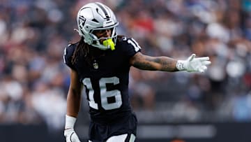 Tennessee Titans v Las Vegas Raiders