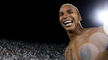 Deyverson volta a provocar o Flamengo após vice do time na Recopa Sul-Americana.