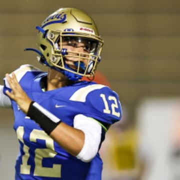 Clovis High School junior Deagan Rose has already accepted a scholarship to Oregon State. He's the top QB prospect from the Central Section heading into the 2024 season. Thus far in three games, he's completed 52 of 72 for 781 yards and 10 touchdowns for the Central Section's No. 4 team. | Photo: Bobby Medellin