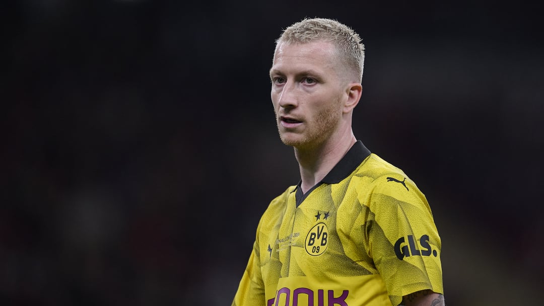 We have more updates on Marco Reus and his imminent signing with LA Galaxy, explaining why the German footballer hasn't been unveiled yet.