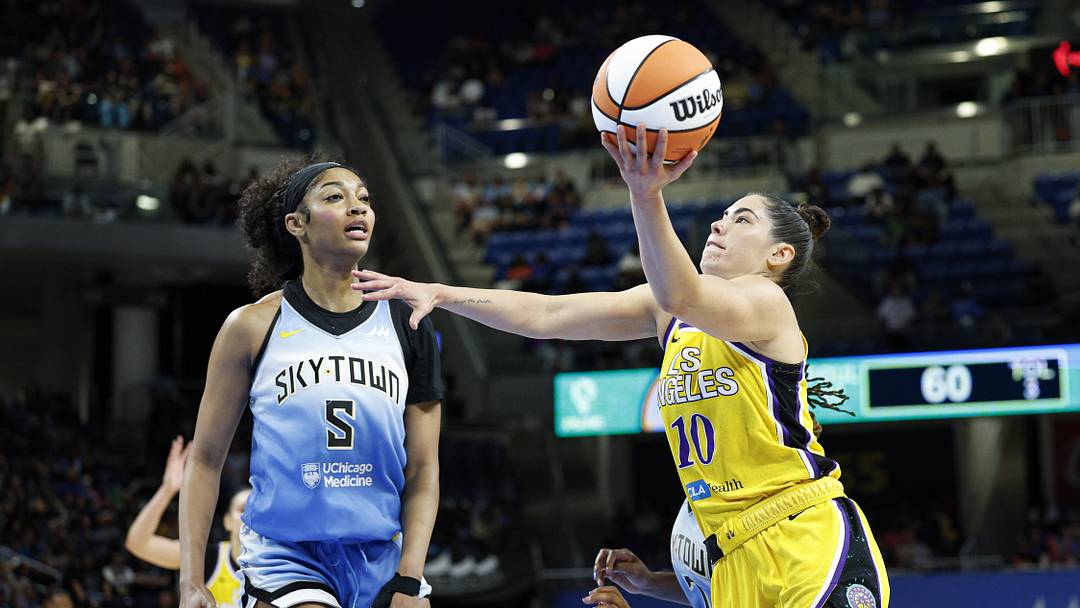 Jun 24, 2025; Chicago, Illinois, USA; Chicago Sky center Kamilla Cardoso (10) goes to the basket against Chicago Sky forward Angel Reese (5) during the second half at Wintrust Arena. Mandatory Credit: Kamil Krzaczynski-Imagn Images Jun 24, 2025; Chicago, Illinois, USA; Chicago Sky center Kamilla Cardoso (10) goes to the basket against Chicago Sky forward Angel Reese (5) during the second half at Wintrust Arena. Mandatory Credit: Kamil Krzaczynski-Imagn Images