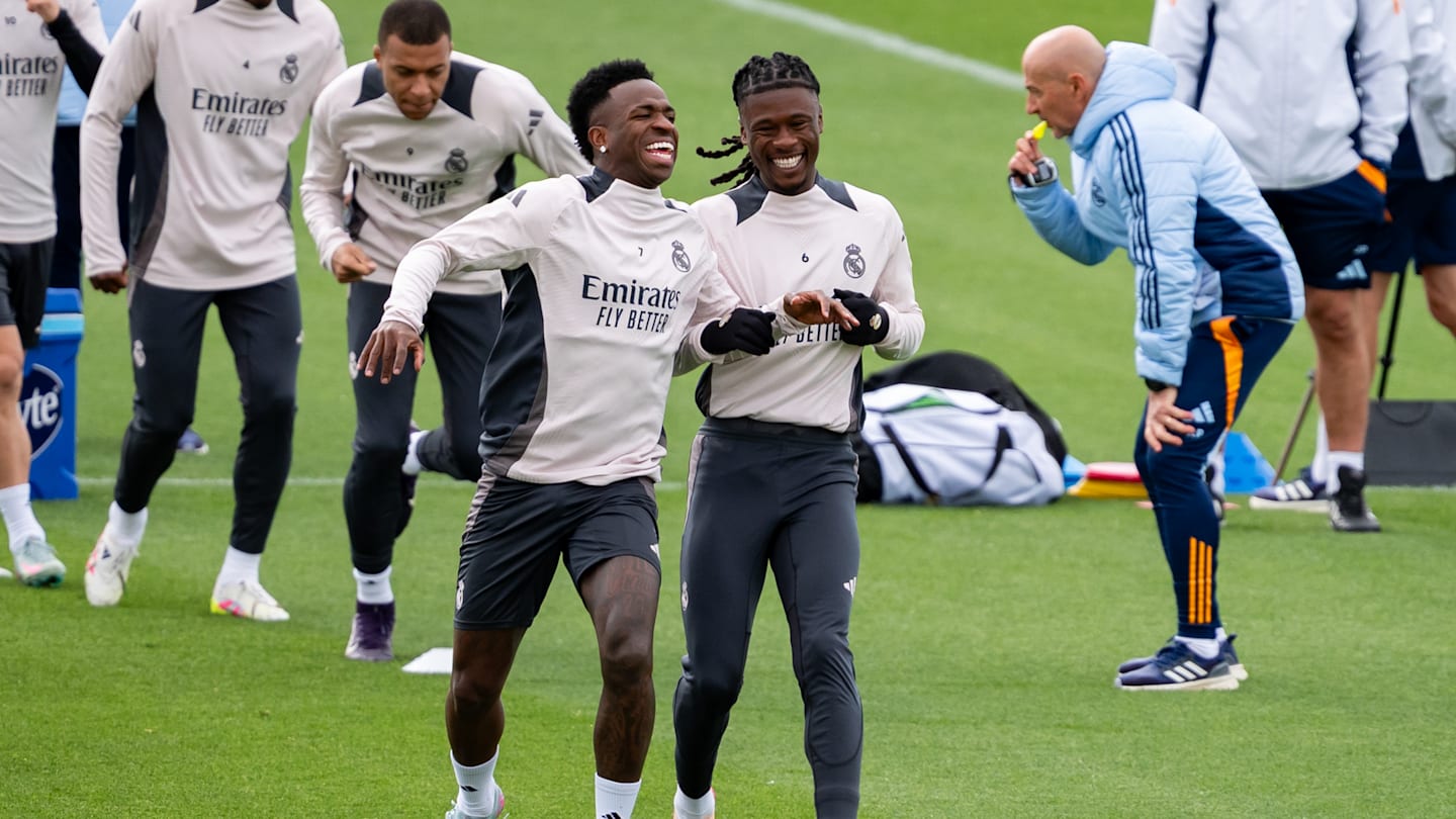 Real Madrid VIDEO : Quand Vincius Jr et Eduardo Camavinga improvisent un concert au piano
