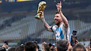 Lionel Messi celebró con la Copa del Mundo en el vestuario 