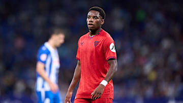 Everton target Stanis Idumbo