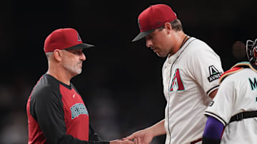 Arizona Diamondbacks manager Torey Lovullo pulls pitcher Kevin Ginkel (37) after he blew a 4-run lead in the 8th inning against the Pittsburgh Pirates at Chase Field in Phoenix, on May 27, 2025.