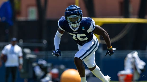 Dallas Cowboys linebacker DeMarvion Overshown (35) runs during training camp at Marriott Residence Inn-River Ridge playing fi