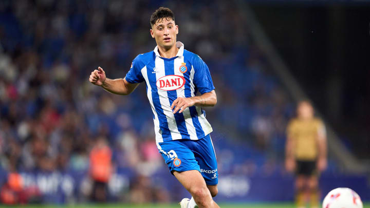 Alejo Veliz in action for Espanyol