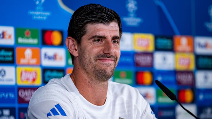 Thibaut Courtois, en conférence de presse d'avant-match de Ligue des champions. Thibaut Courtois, en conférence de presse d'avant-match de Ligue des champions.