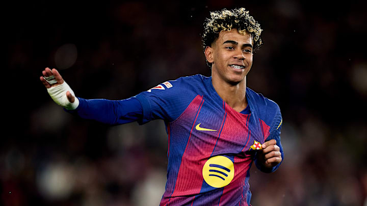 Lamine Yamal débute pour le FC Barcelone contre le FC Copenhague