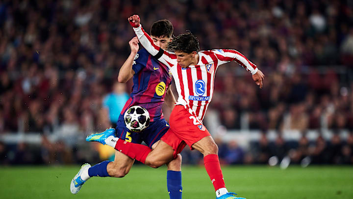 Pau Cubarsi sah nach einer Notbremse gegen Giuliano Simeone Rot