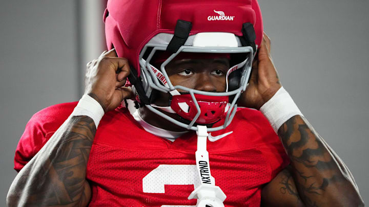 Ohio State Buckeyes running back Legend Bey (2) puts on his helmet during Student Appreciation Day spring practice at the Woody Hayes Athletic Center on April 4, 2026.