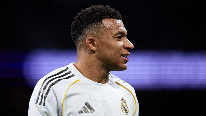 Kylian Mbappe is battling a knee injury.