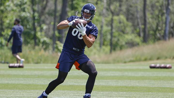 Jun 15, 2021; Lake Forest, Illinois, USA; Chicago Bears Jimmy Graham (80) catches a ball during minicamp at Halas Hall. Mandatory Credit: Kamil Krzaczynski-Imagn Images