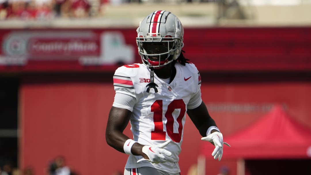 Sep 2, 2023; Bloomington, Indiana, USA; Ohio State Buckeyes cornerback Denzel Burke (10) lines up during the NCAA football game at Indiana University Memorial Stadium. Ohio State won 23-3.