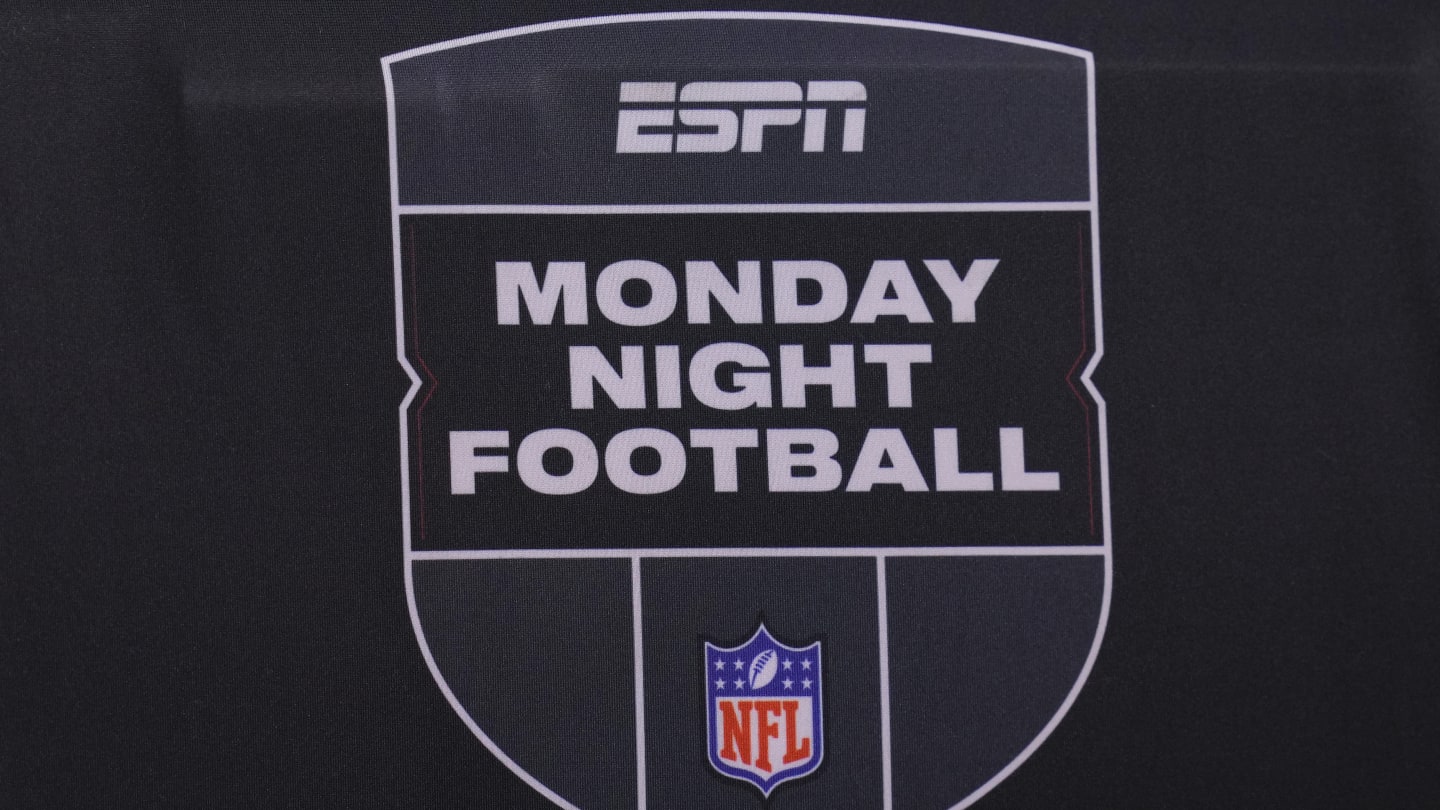 what network is showing monday night football tonight
