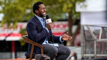 ESPN personality Desmond Howard speaks on camera on the GameDay set prior to the matchup between the Ohio State Buckeyes and the Texas Longhorns on Aug. 29, 2025.