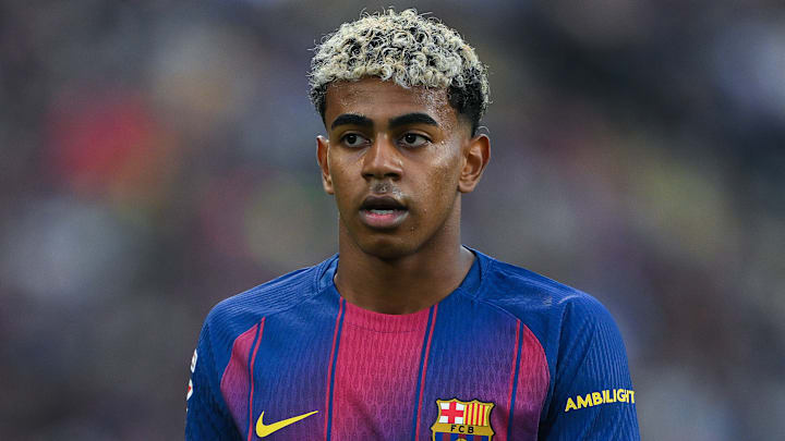 Lamine Yamal débute pour le FC Barcelone contre l'Olympiacos en Ligue des Champions Lamine Yamal débute pour le FC Barcelone contre l'Olympiacos en Ligue des Champions
