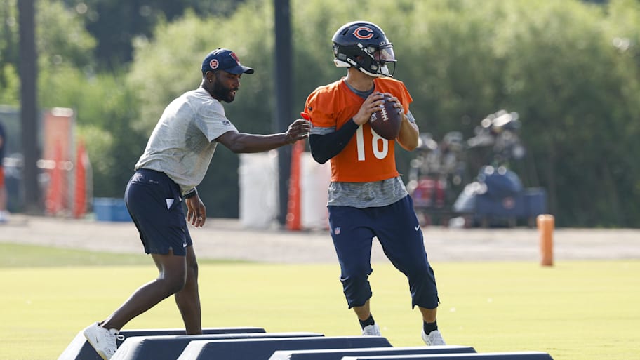 Chicago Bears quarterback Caleb Williams went viral for an unfortunate clip during training camp. | Kamil Krzaczynski-Imagn Images