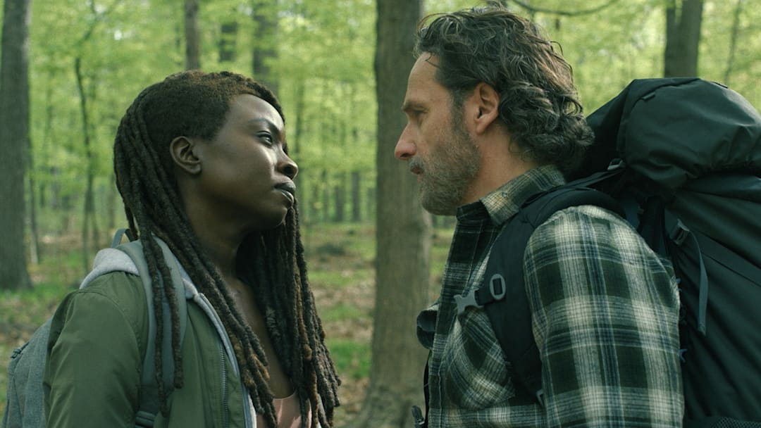 Danai Gurira as Michonne, Andrew Lincoln as Rick Grimes - The Walking Dead: The Ones Who Live season 1